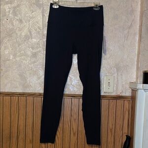 Black yogalicious yoga pants (m)(nwt)